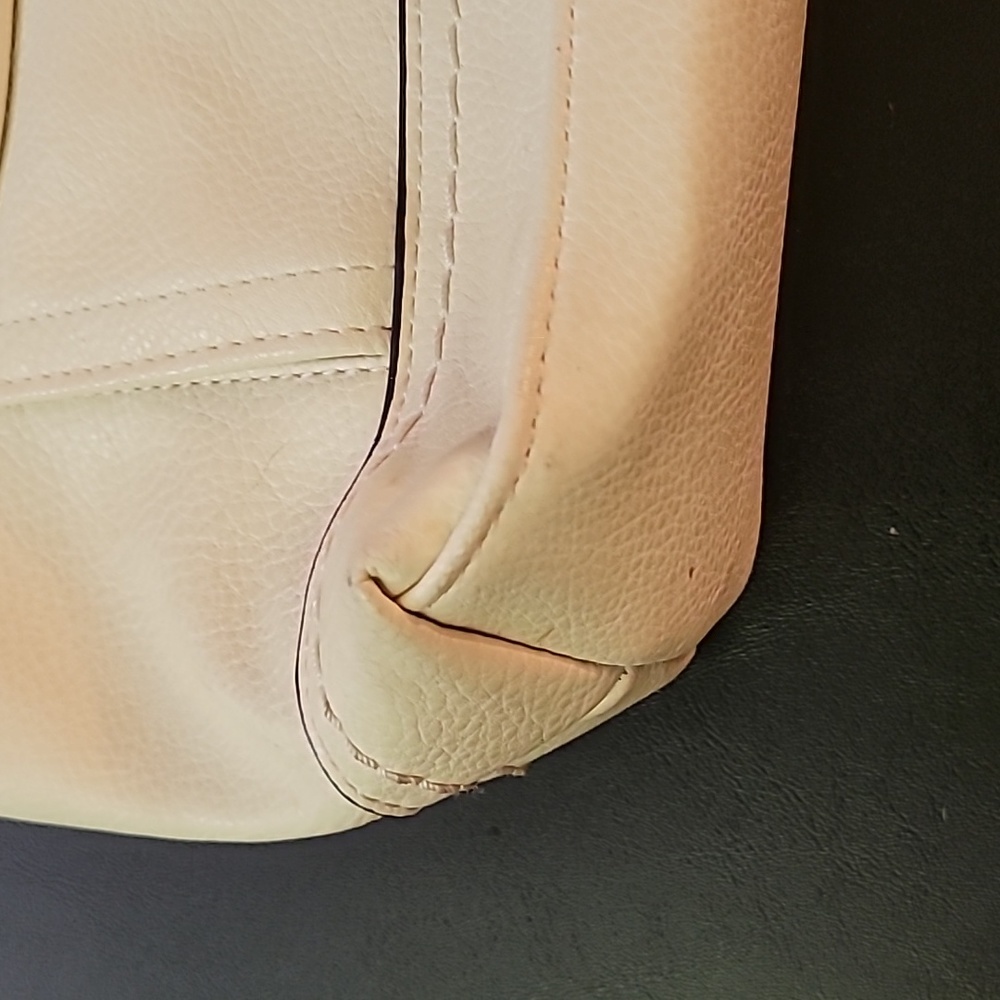 Large Purse - Picture 2 of 16